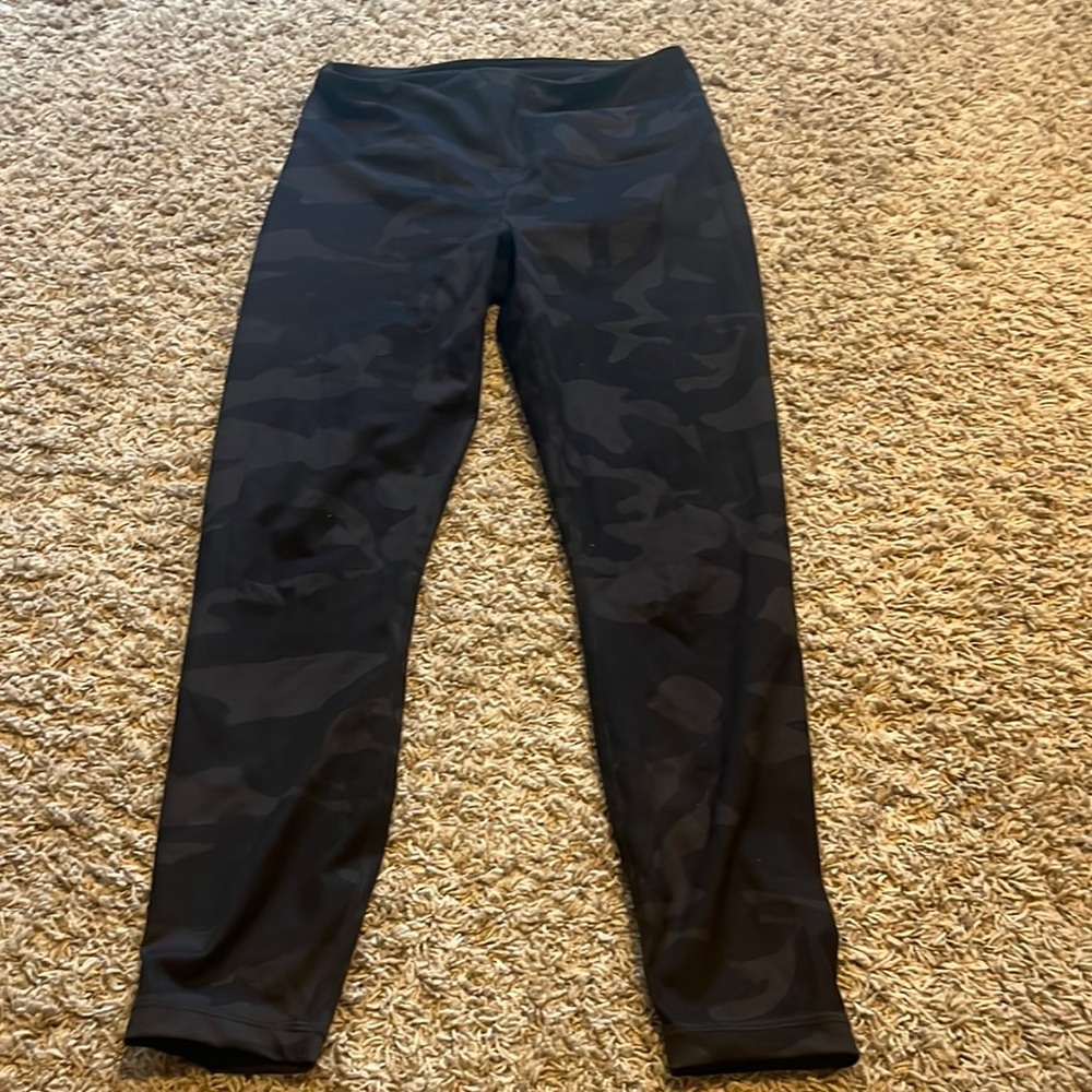 Yogalicious camo leggings